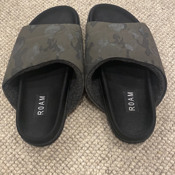 Roam army fatigue print slides size 37 - Picture 4 of 5